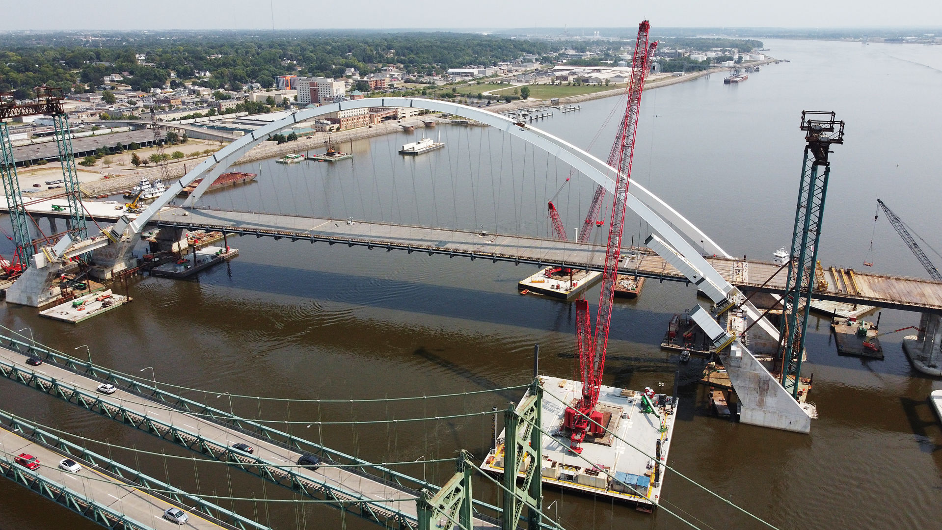082520-qc-nws-bridge-005